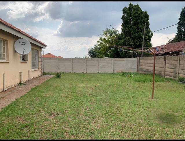 2 BEDROOM FREEHOLD FOR SALE IN VISAGIE PARK